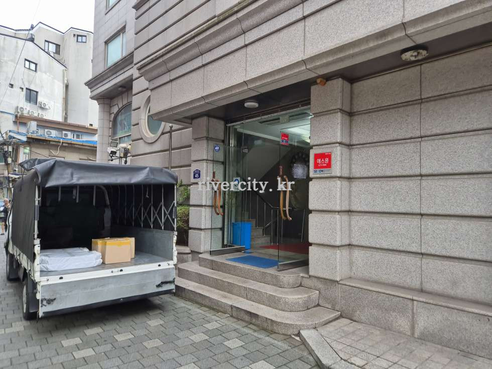 입구