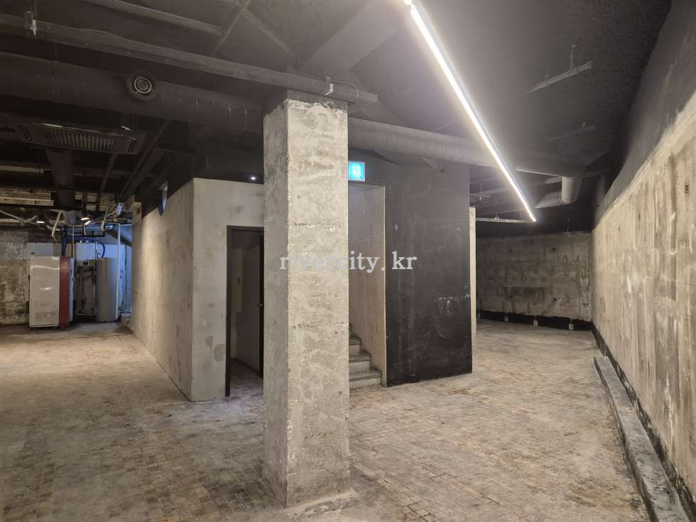 지하