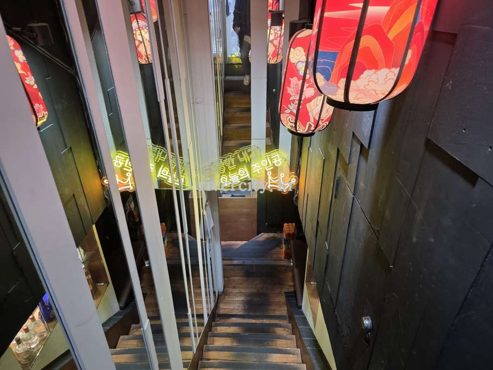 입구