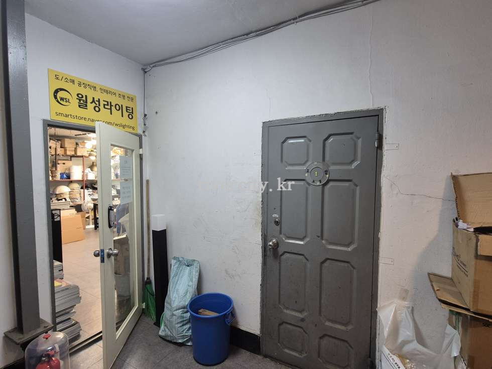 입구