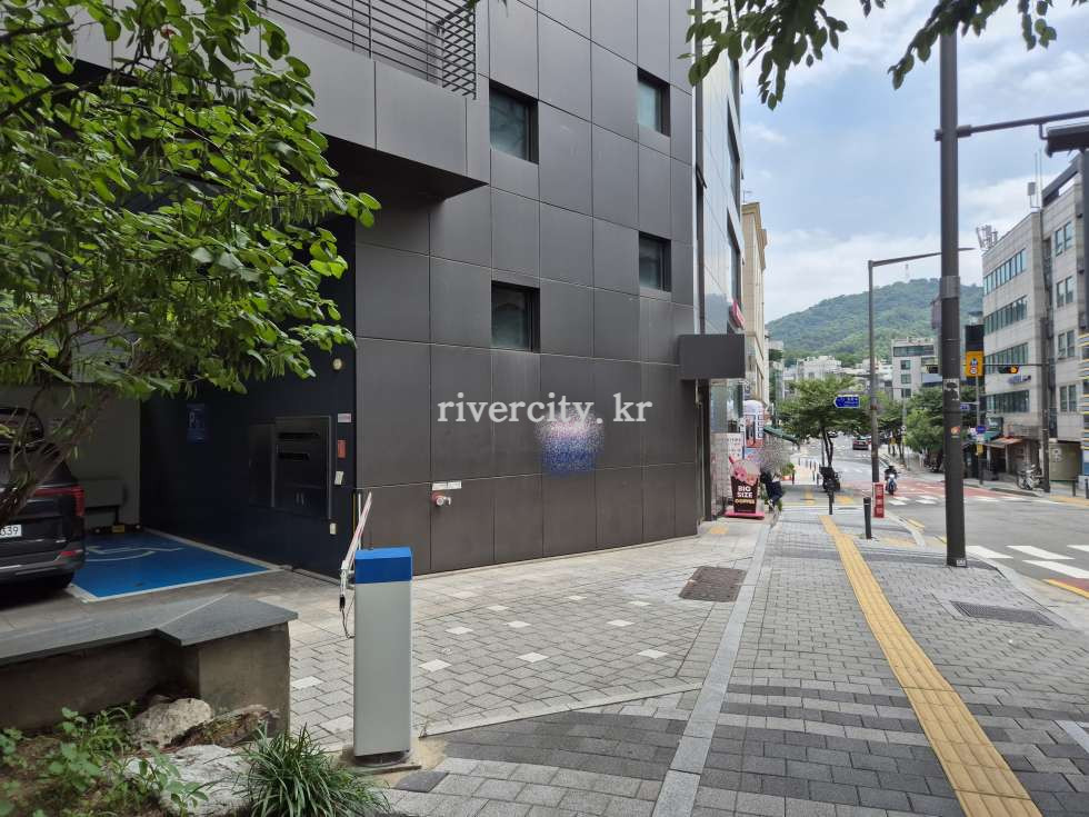 입구