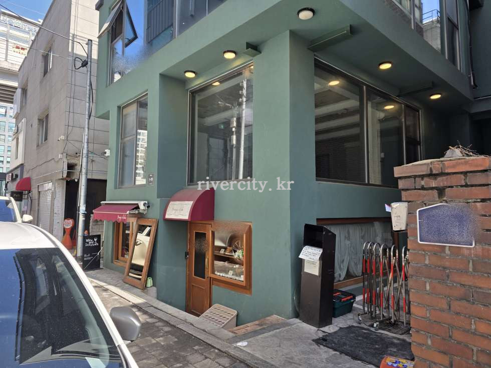 입구