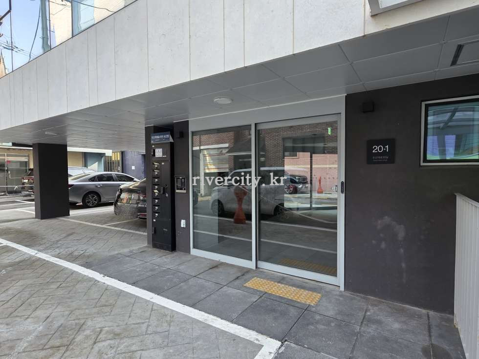 입구