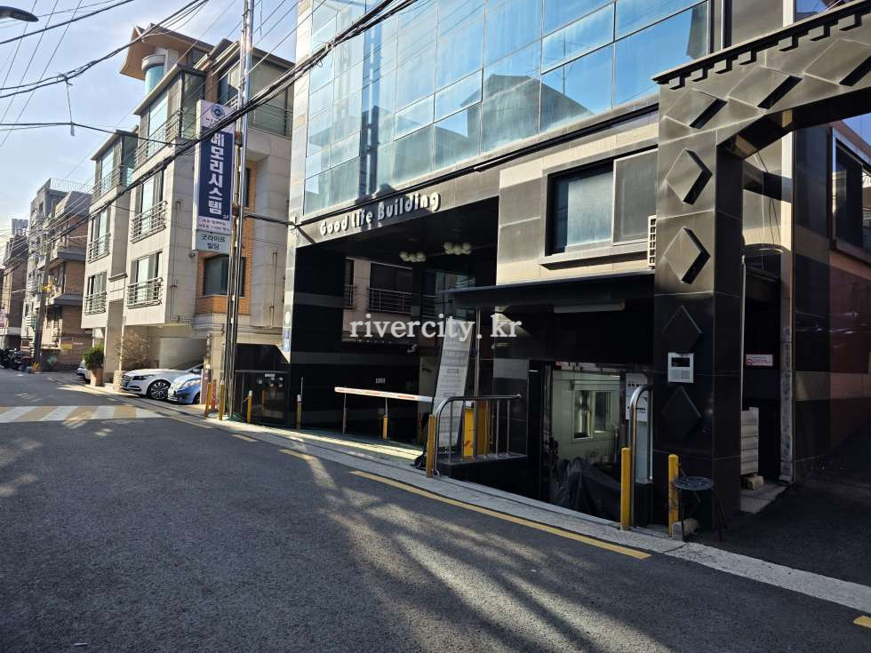 입구