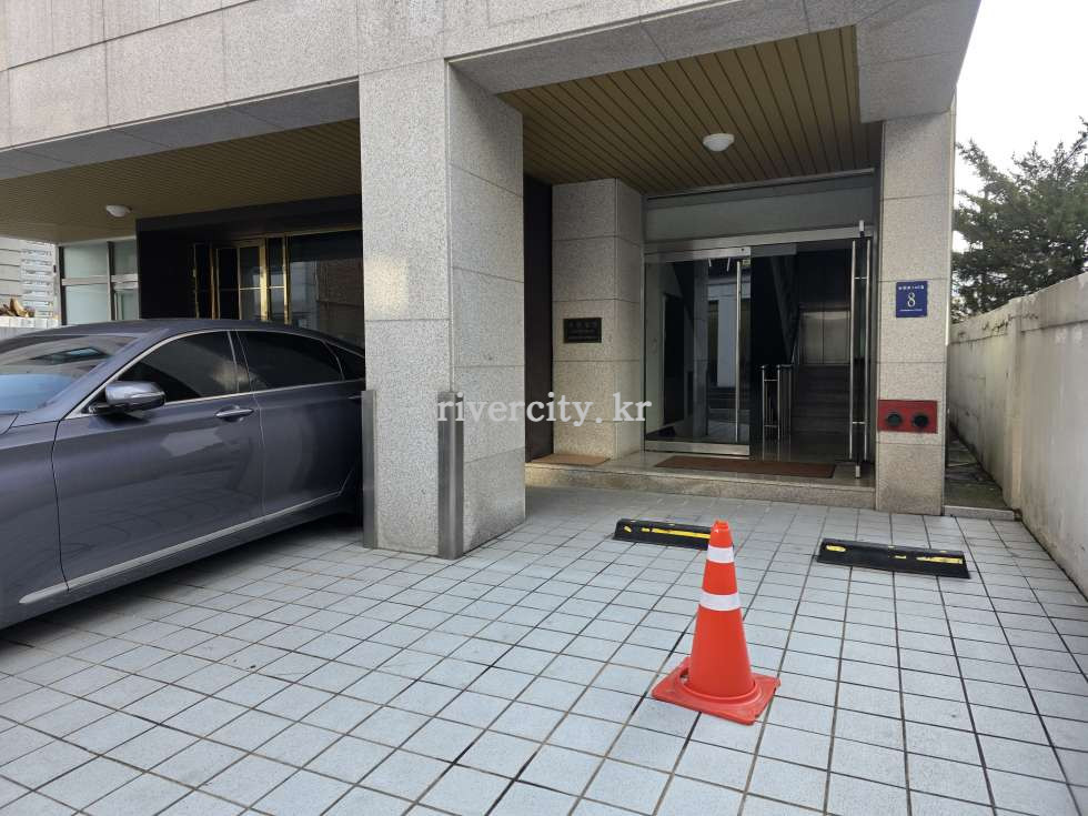 입구