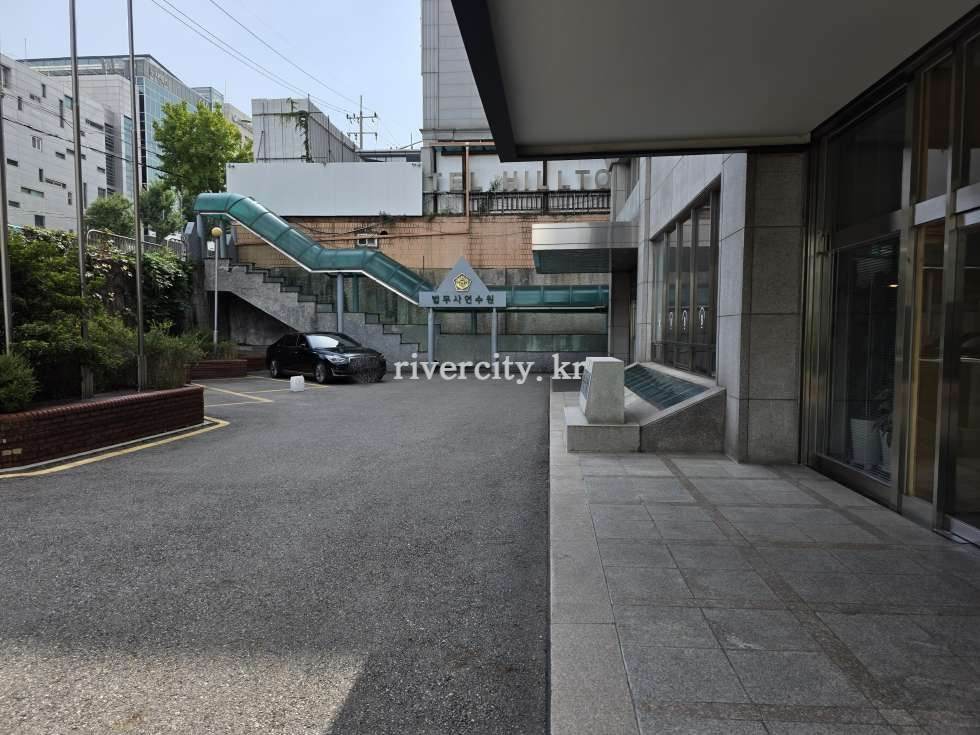 입구