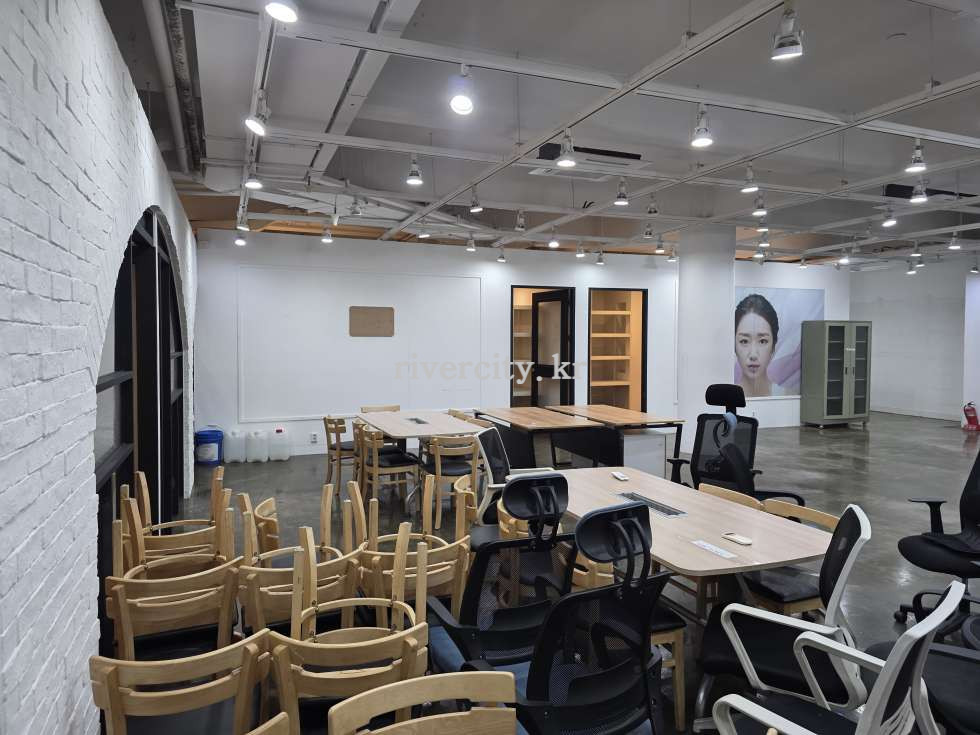 지하