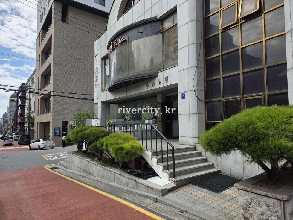 입구