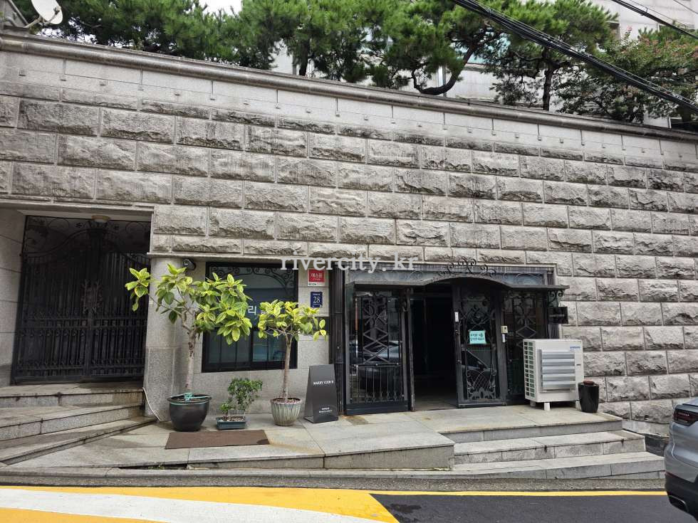 입구