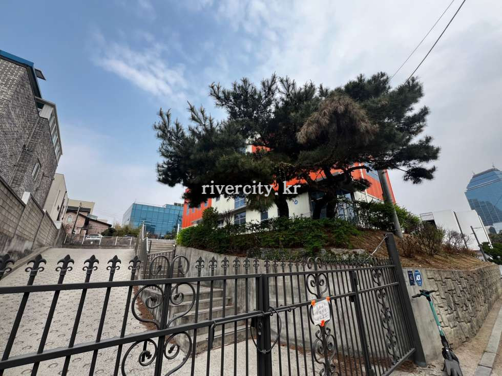 입구