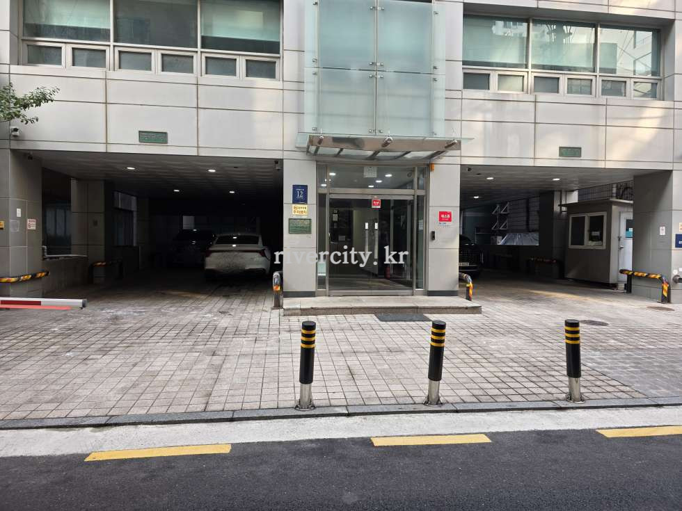 입구
