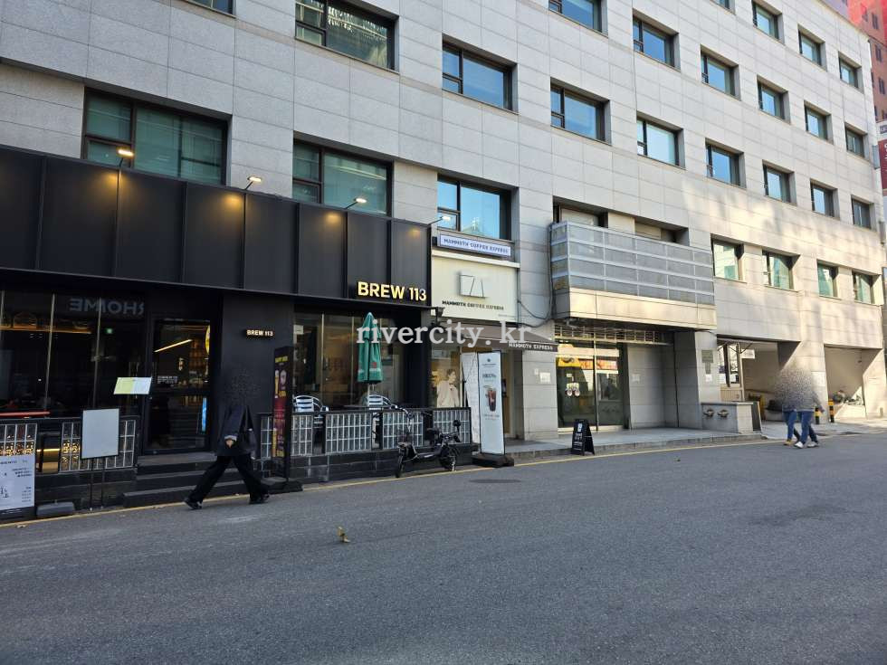 입구