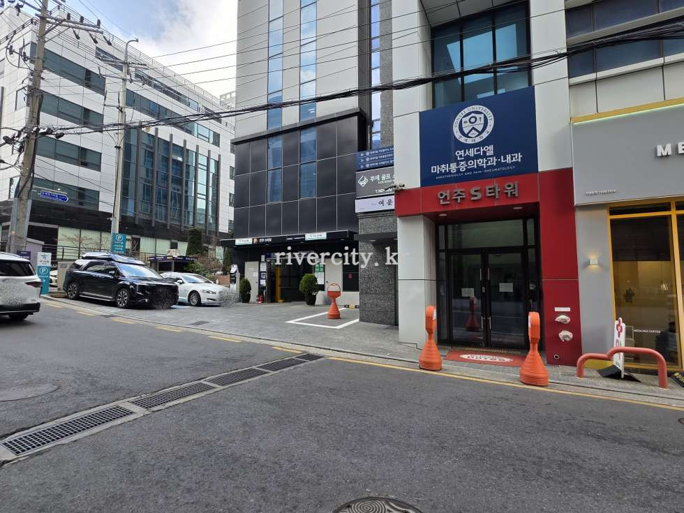입구
