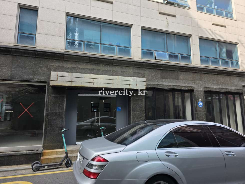 입구