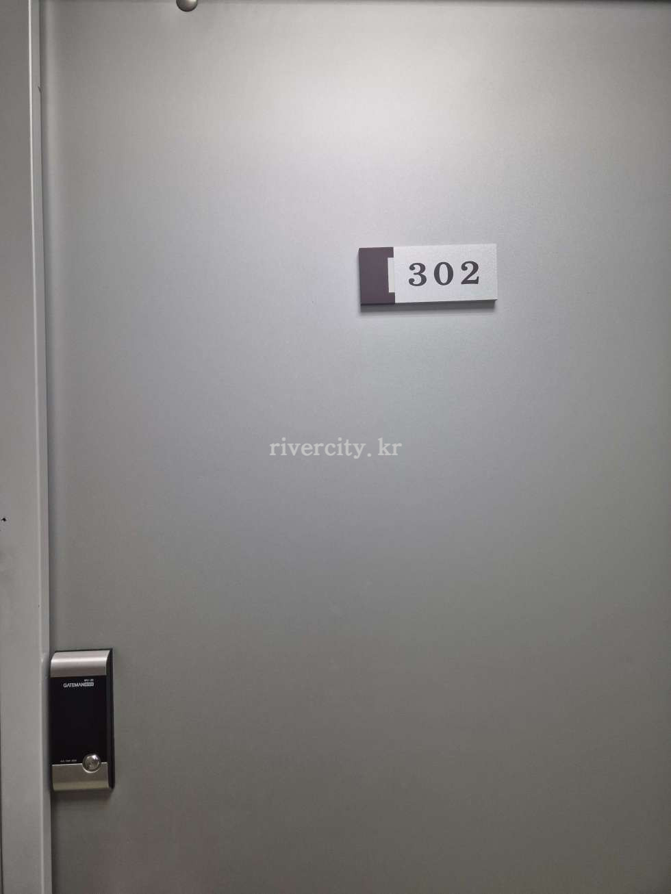 302호