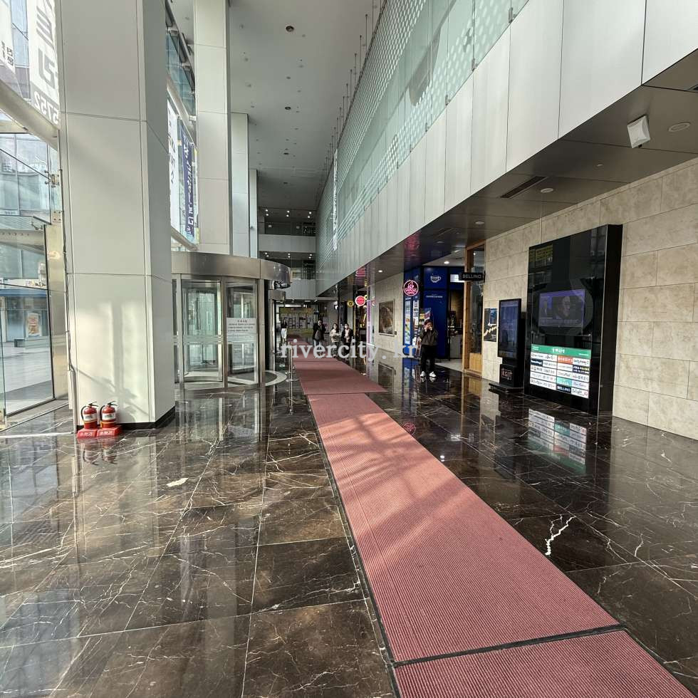 로비