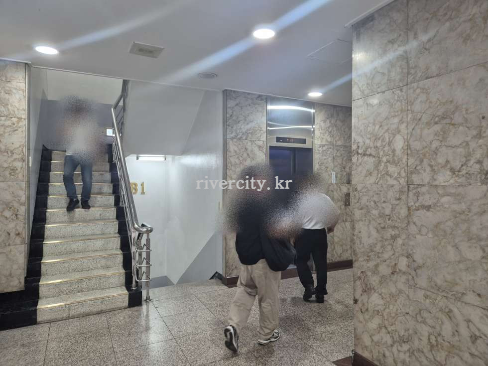 로비