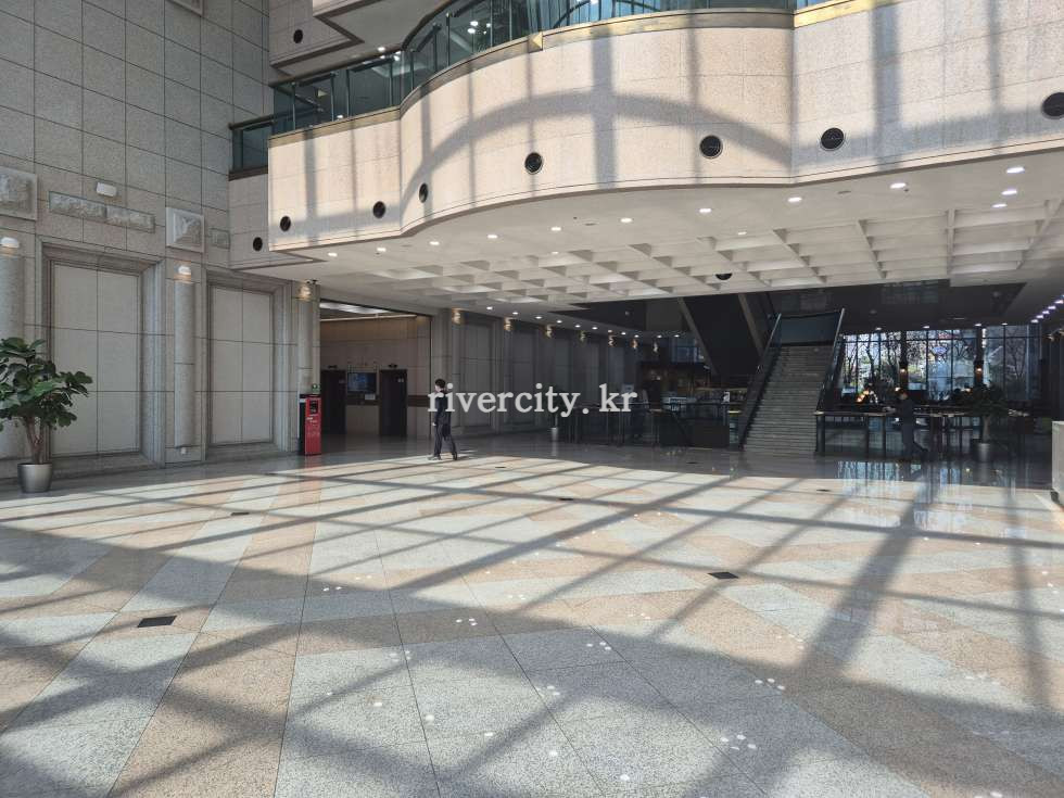 입구