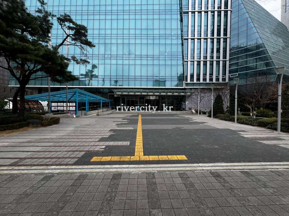 입구