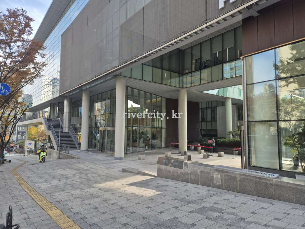 입구