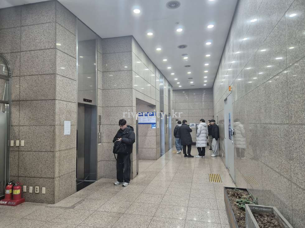 로비