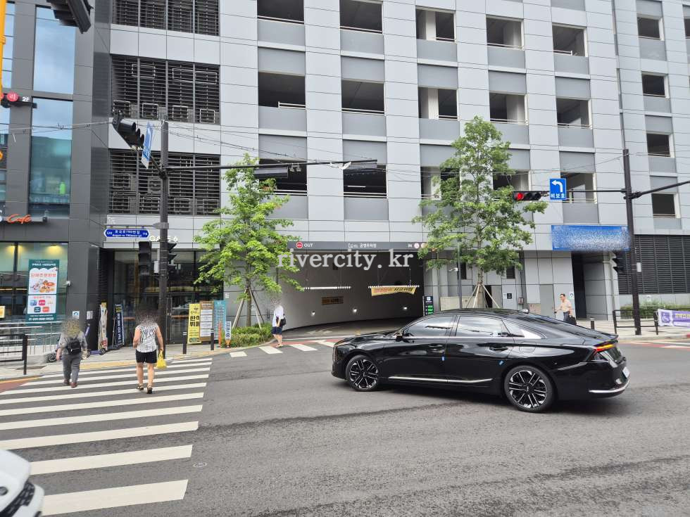 후면