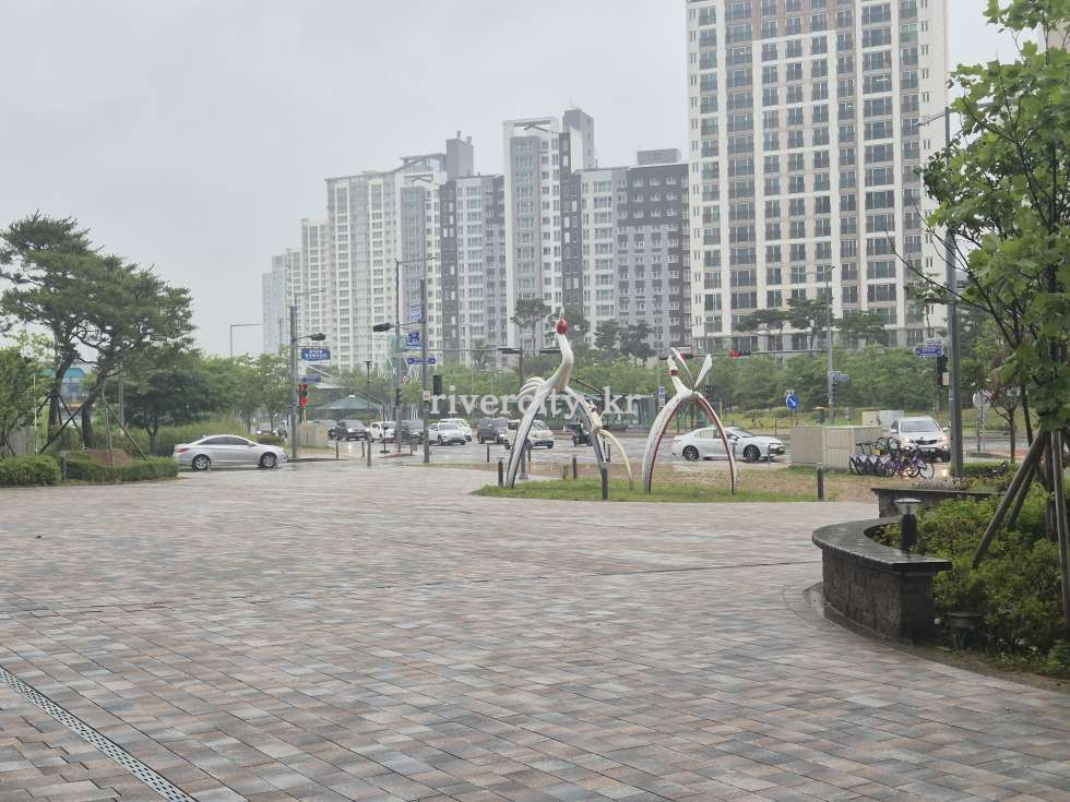 입구