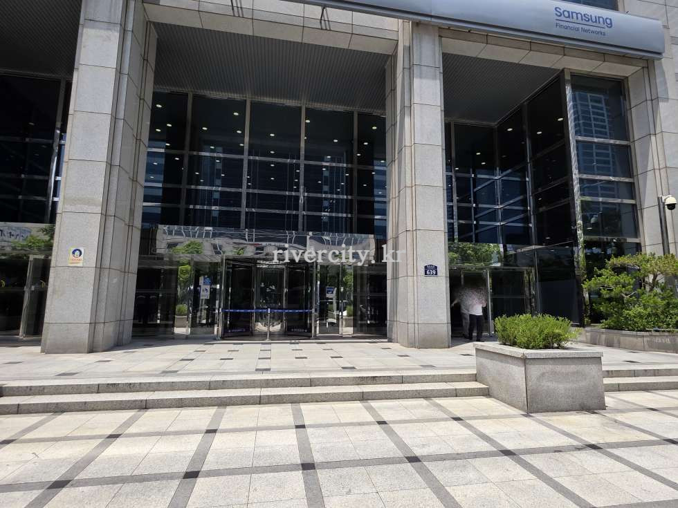 입구