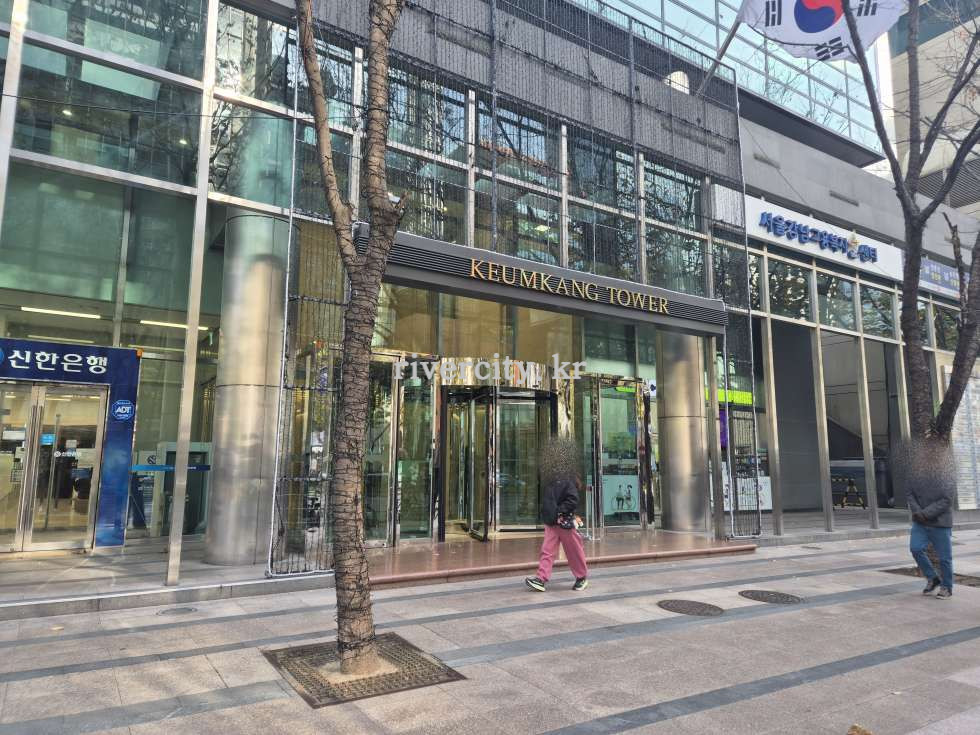 입구