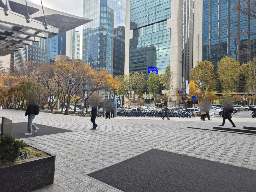 입구
