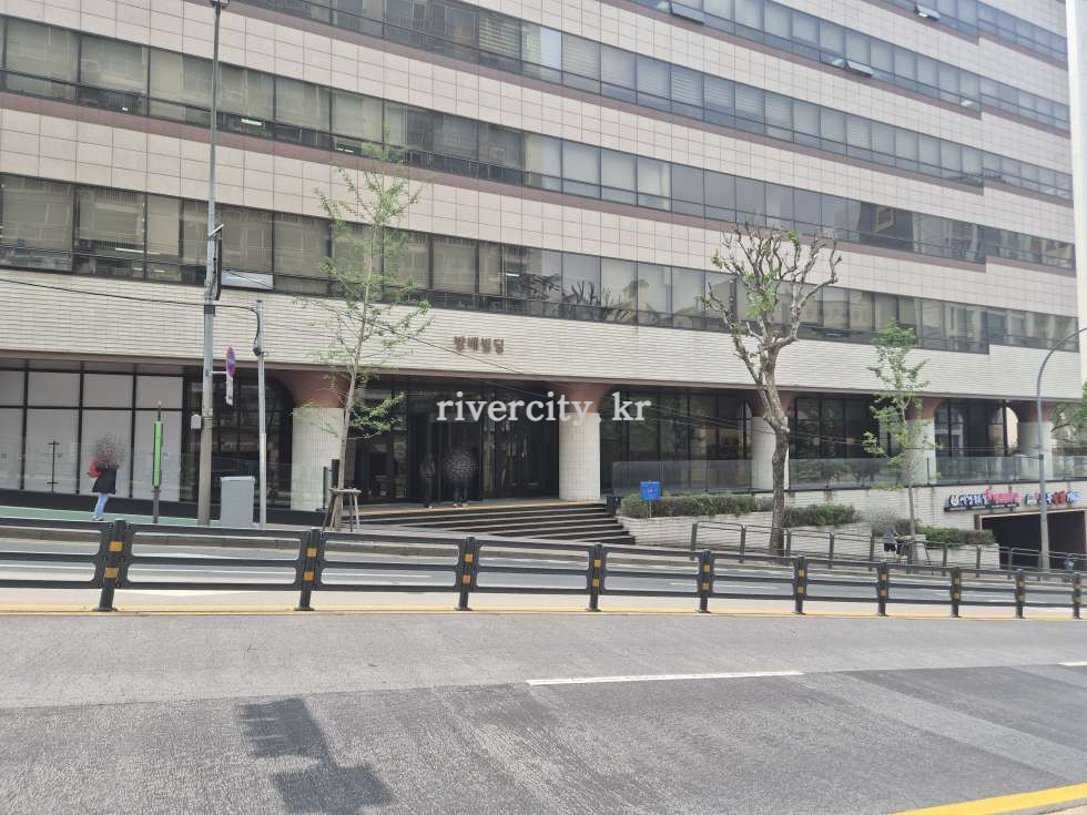 입구