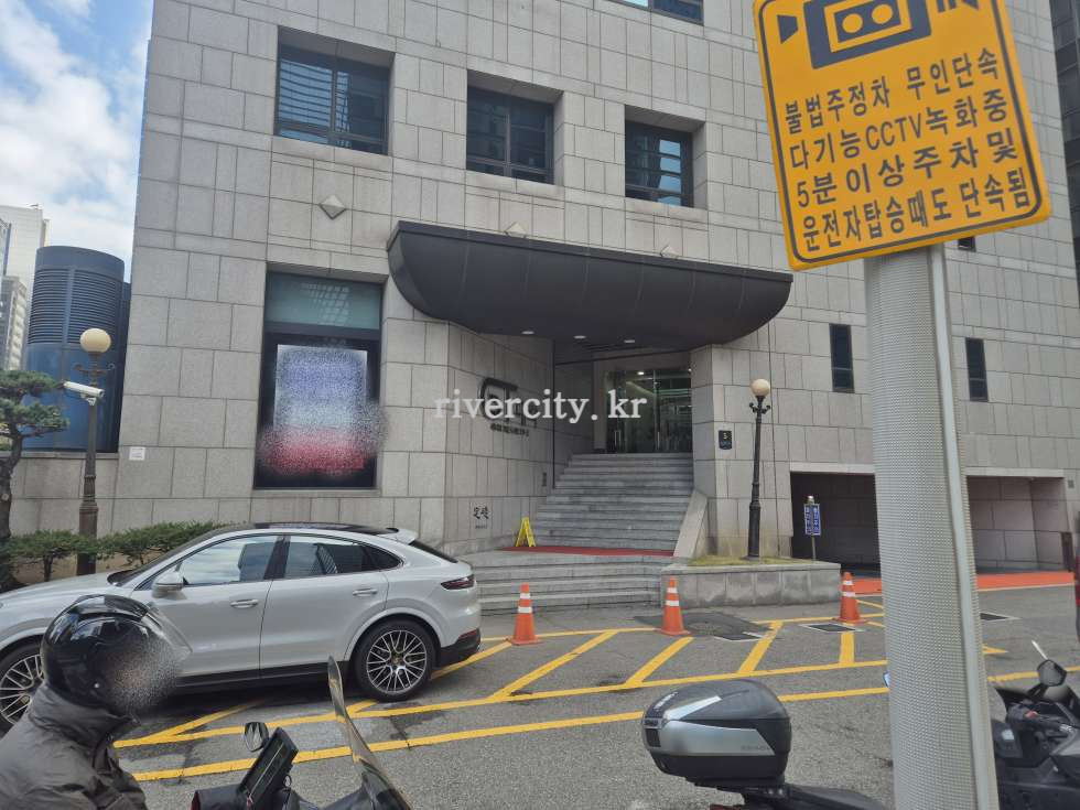입구