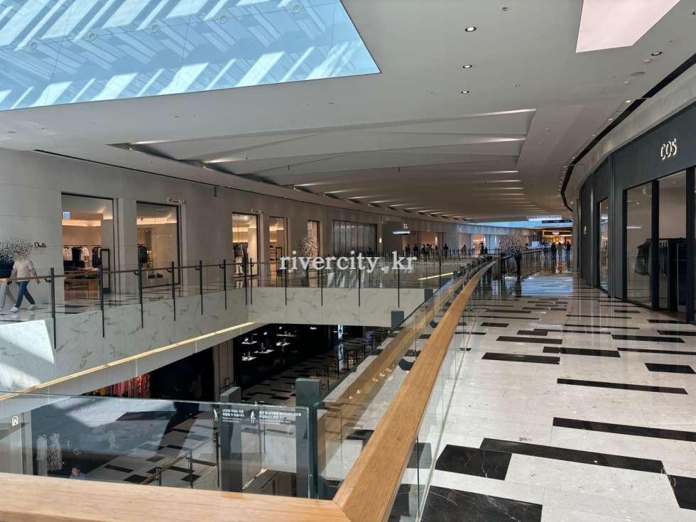 IFC Mall