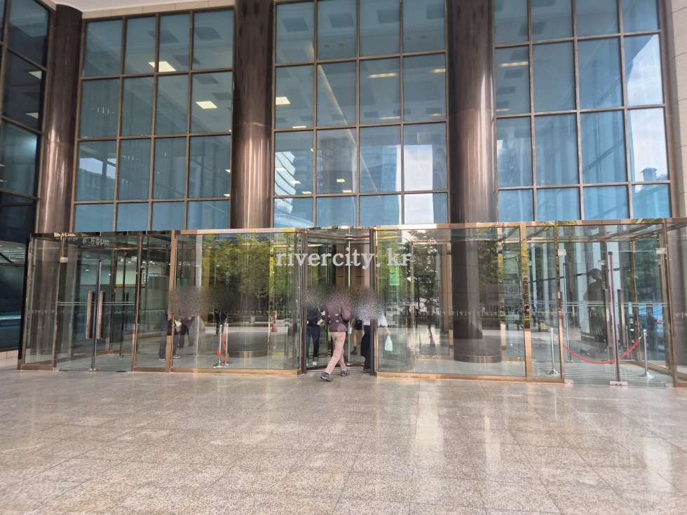 입구