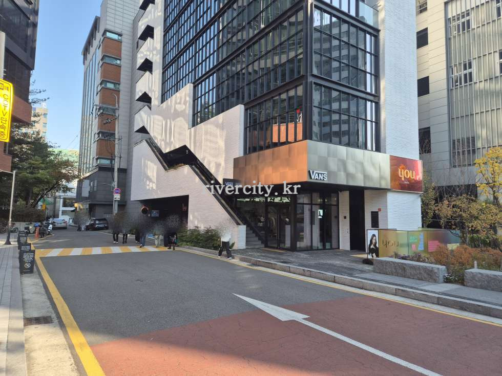입구