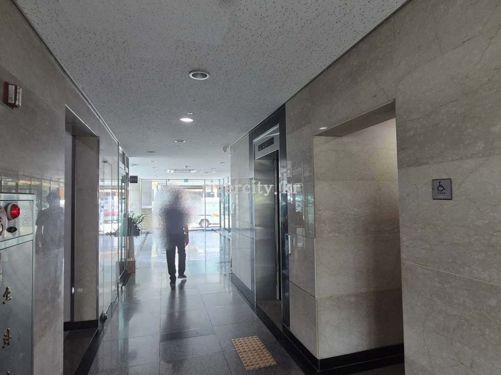 로비