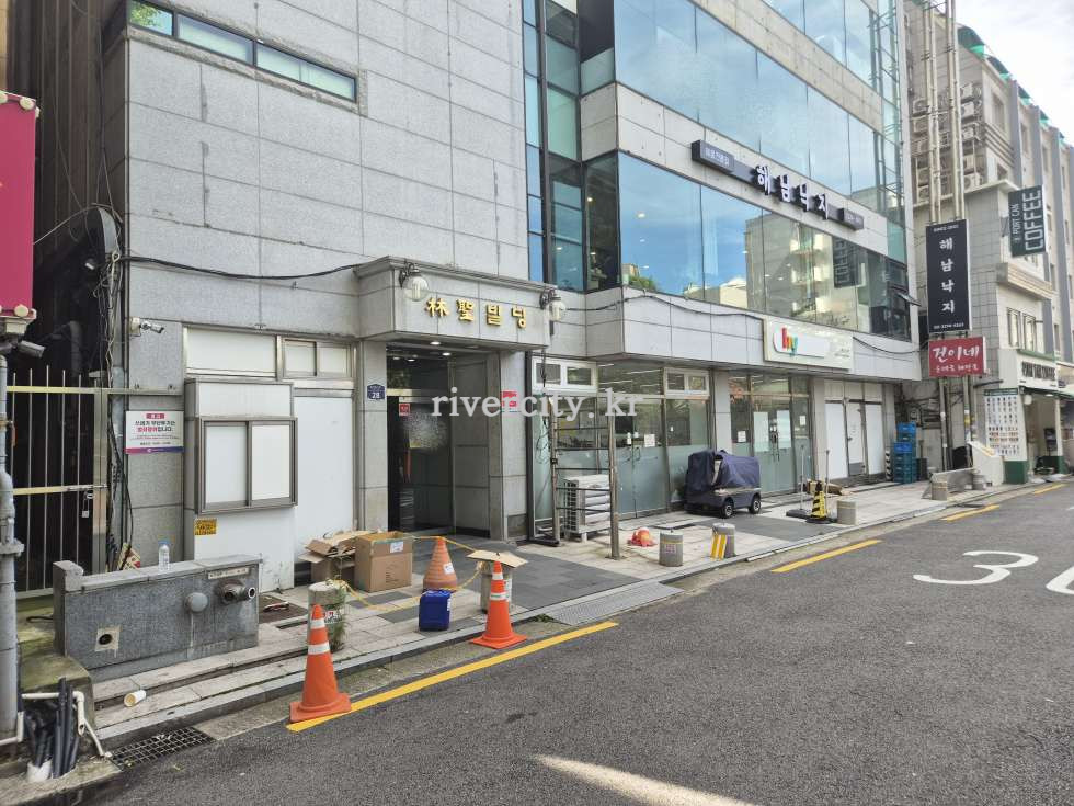 입구