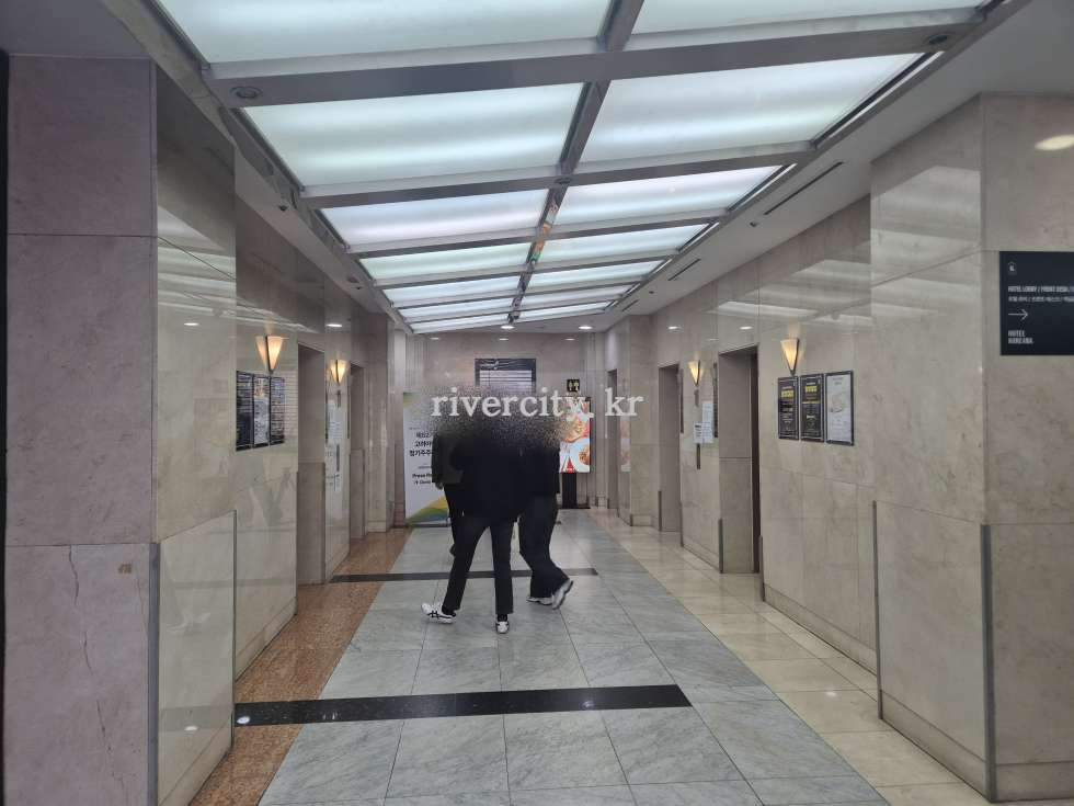 로비