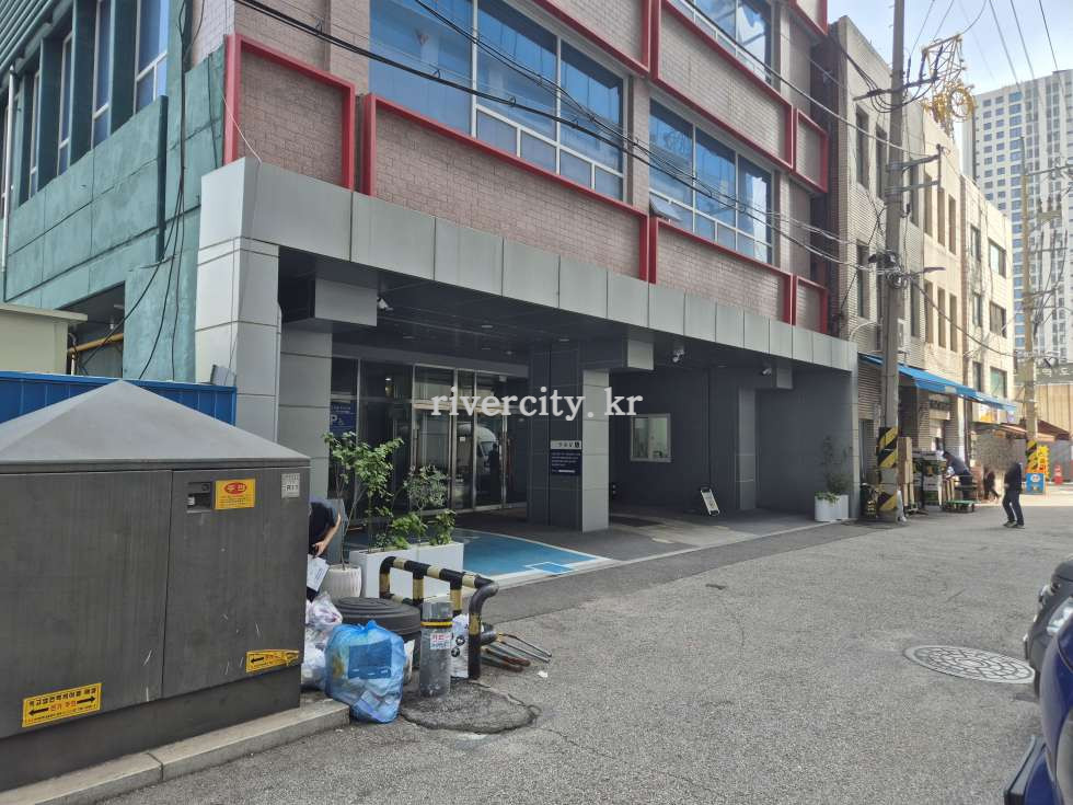 입구