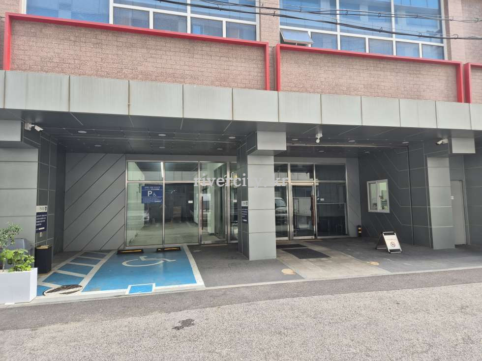 입구