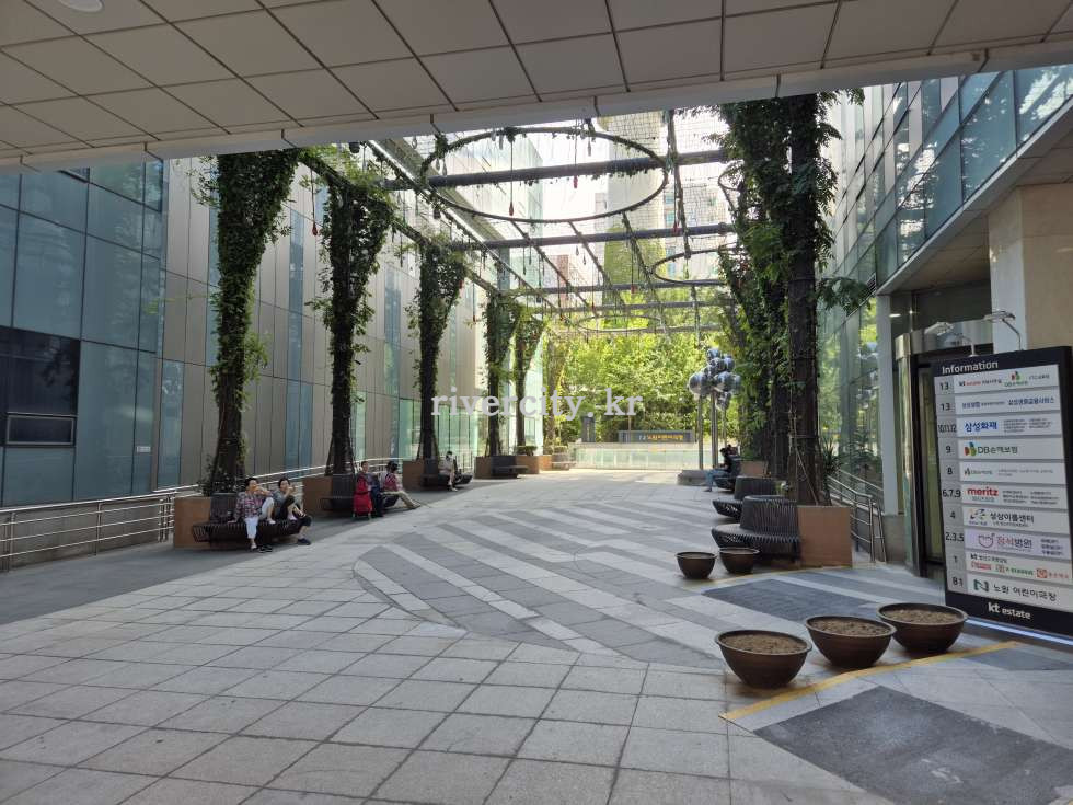 입구