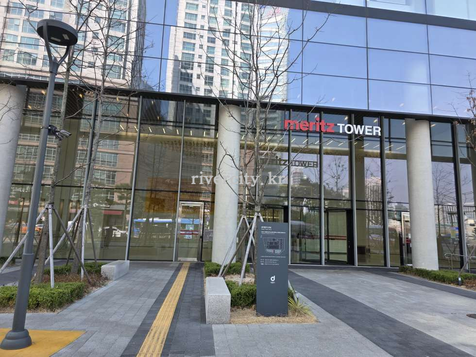 입구