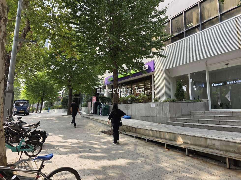 입구