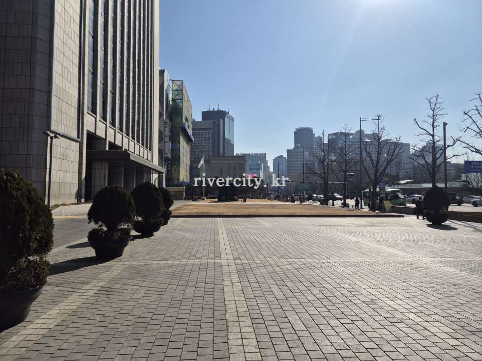 입구