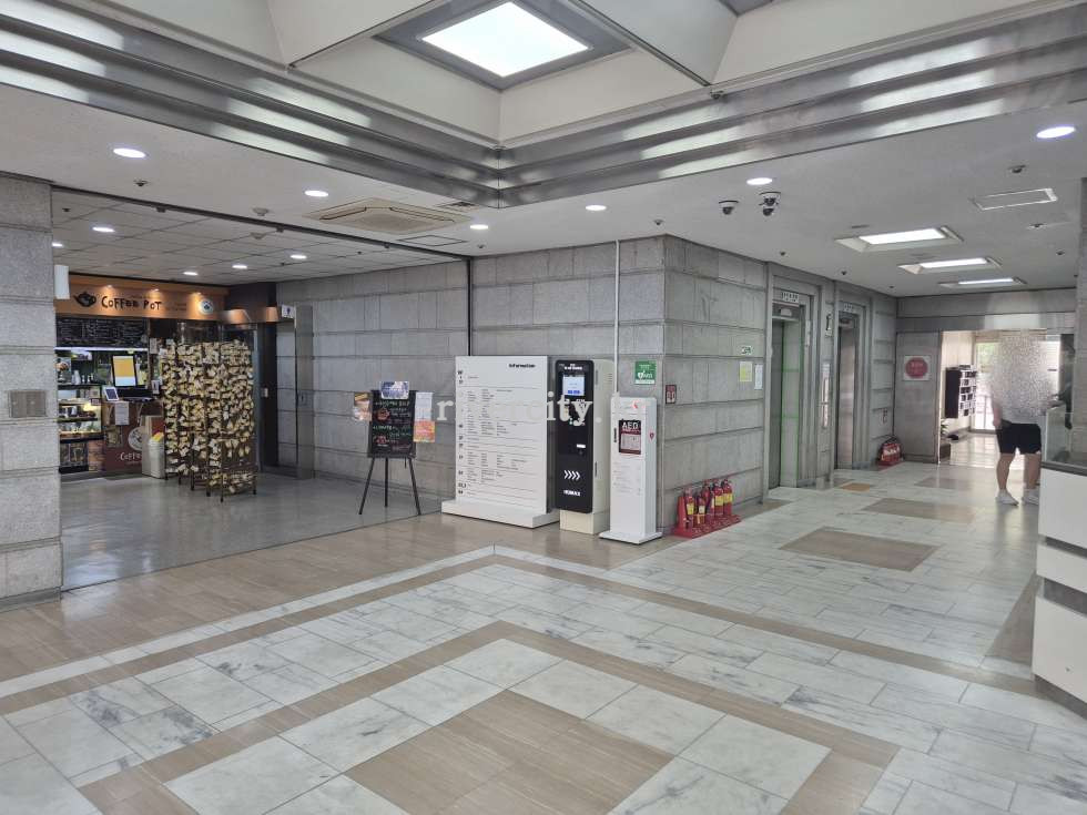 로비