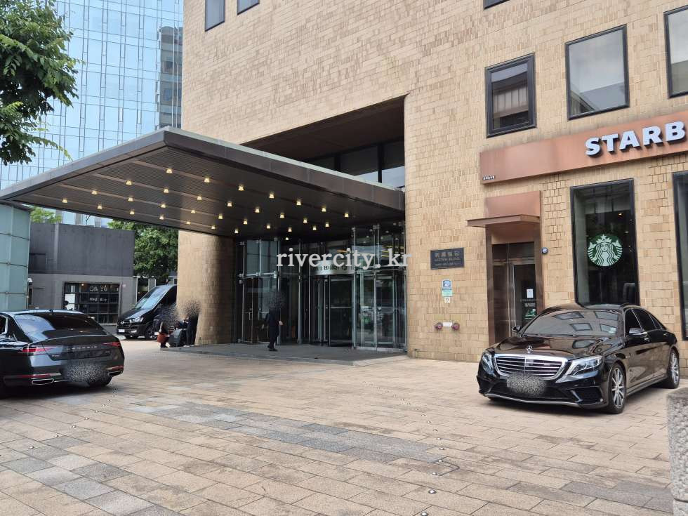 입구