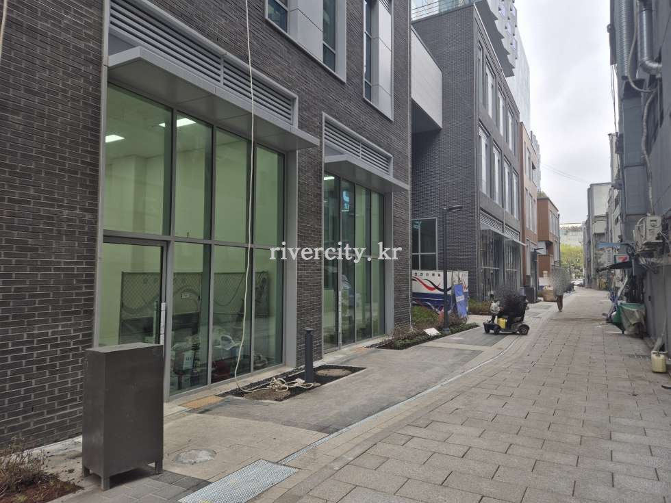 입구