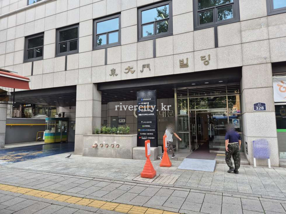 입구