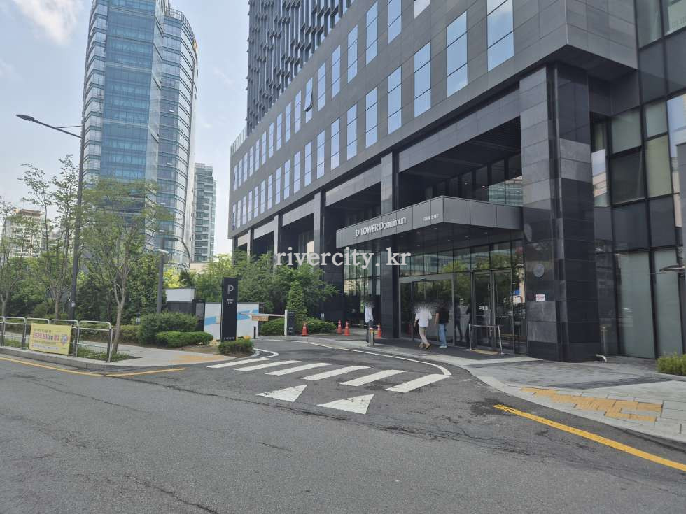 주차장입구
