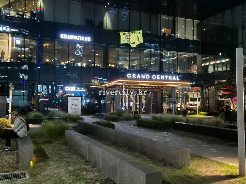 입구